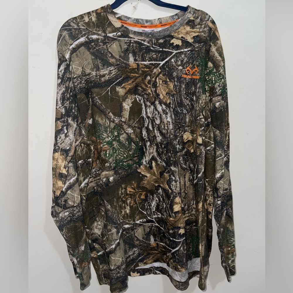 Real Tree Camo Hunting Print Long Sleeve Tee